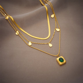 Ensemble collier superposé avec boucles d'oreilles 